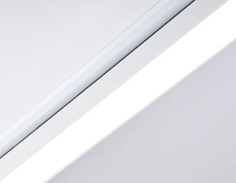 Трековый однофазный светильник Ambrella Light Track system GL6736