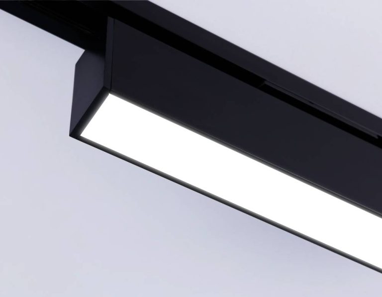 Трековый однофазный светильник Ambrella Light Track System GL6767