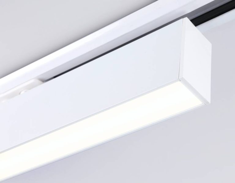 Трековый однофазный светильник Ambrella Light Track System GL6769