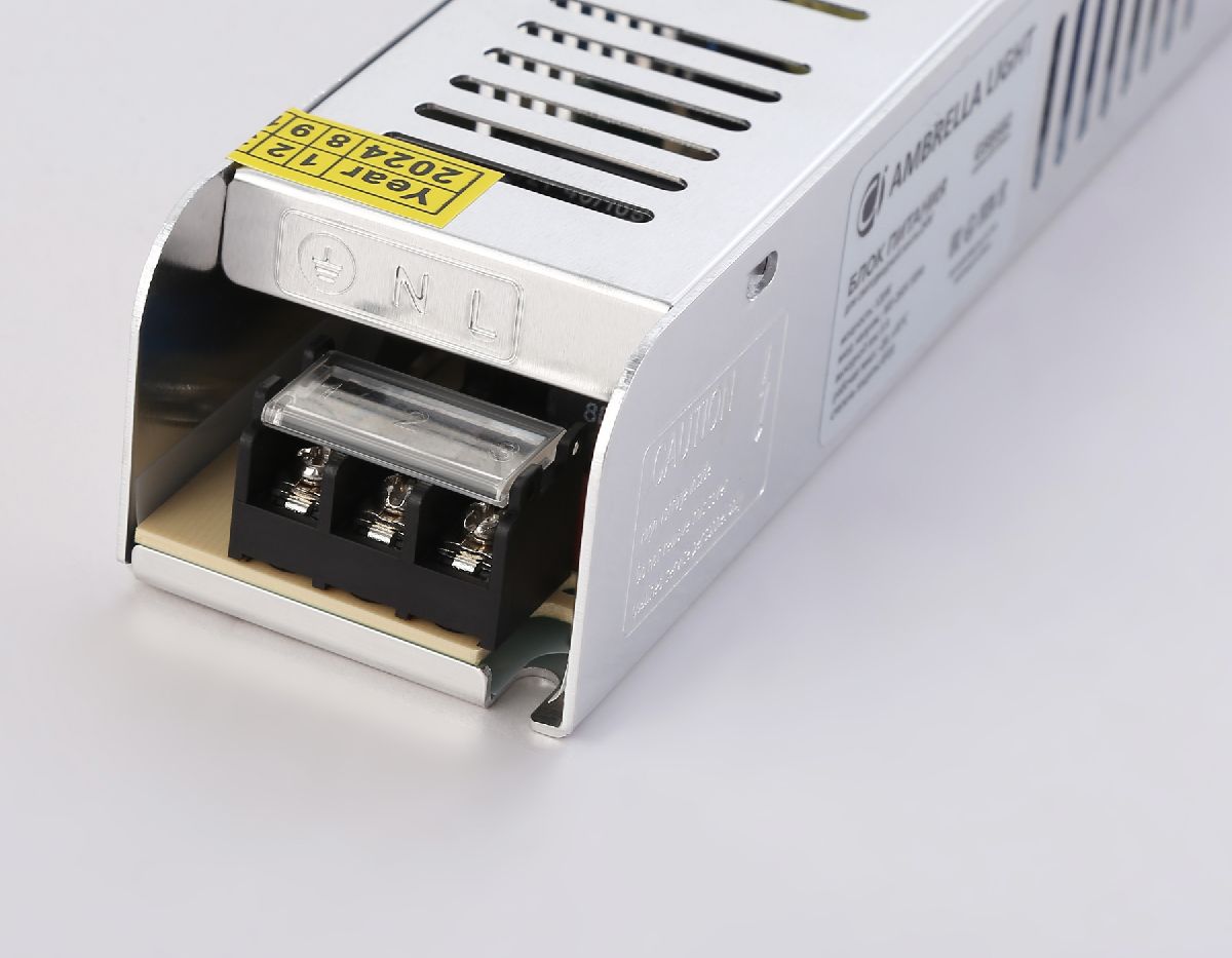 Блок питания с EMC для светодиодной ленты Ambrella Light Illumination 120Вт DC24В 5A IP20 GS8682 Блок питания с EMC для светодиодной ленты Ambrella Light Illumination 120Вт DC24В 5A IP20 GS8682