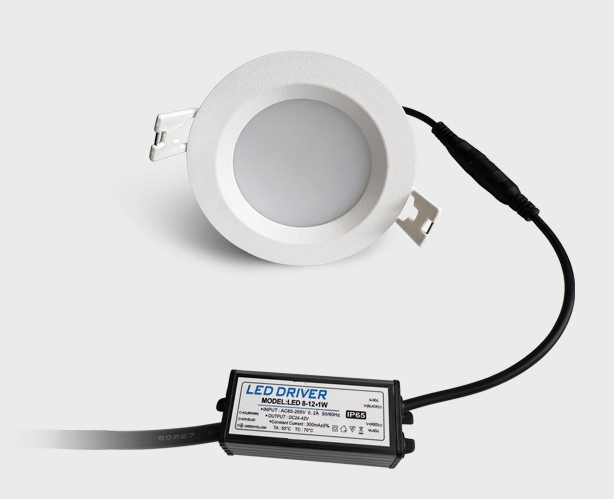 Встраиваемый светильник Italline IT08-8018 white 3000K Встраиваемый светильник Italline IT08-8018 white 3000K