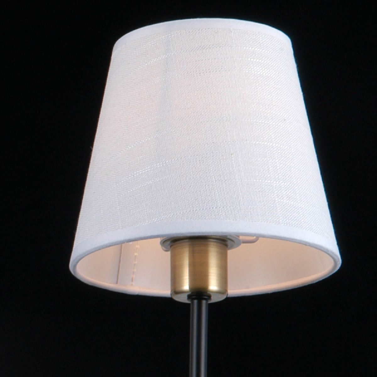 Люстра на штанге Illumico IL0185-3CSQ-24 BK AB CASTOR Люстра на штанге Illumico IL0185-3CSQ-24 BK AB CASTOR