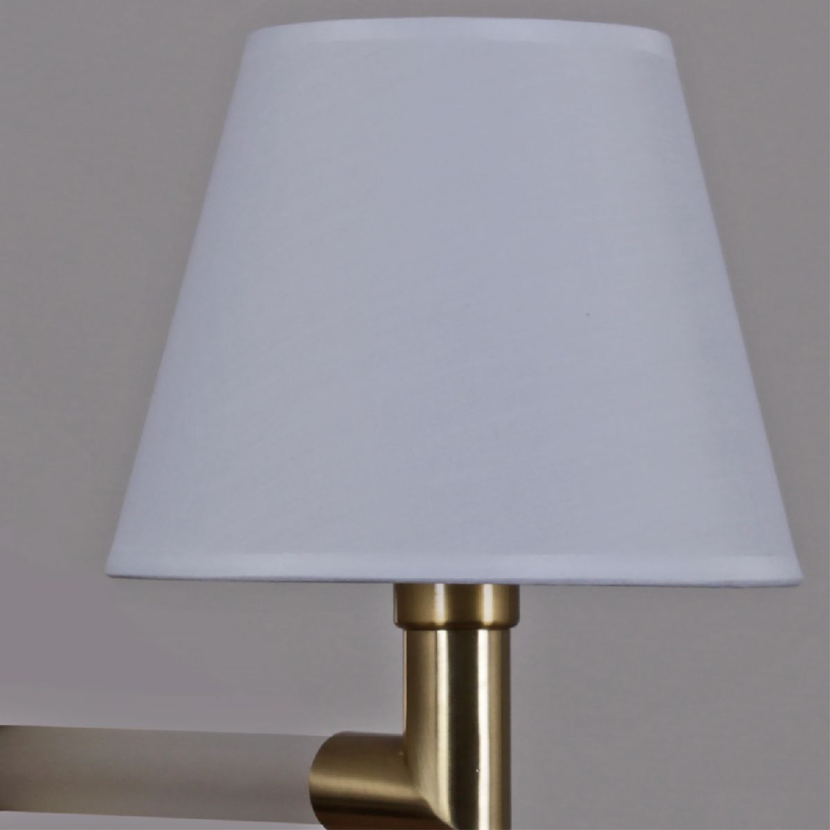 Люстра на штанге Illumico IL0501-8P-79 BRASS Люстра на штанге Illumico IL0501-8P-79 BRASS