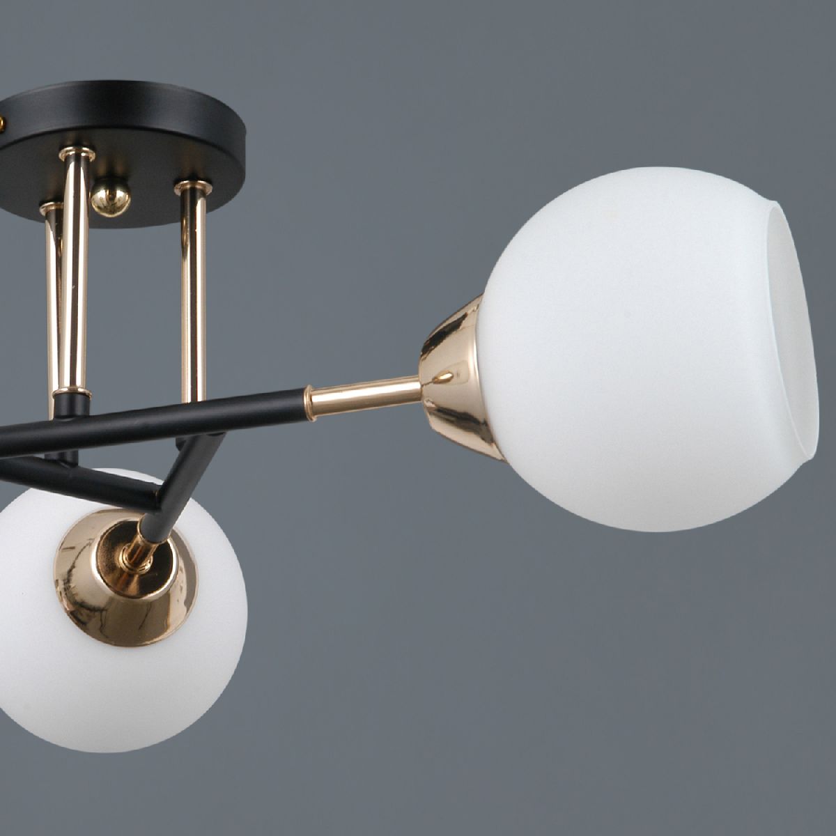 Потолочная люстра Illumico IL0689-3CSQ-24 BK FGD LIBRA Потолочная люстра Illumico IL0689-3CSQ-24 BK FGD LIBRA