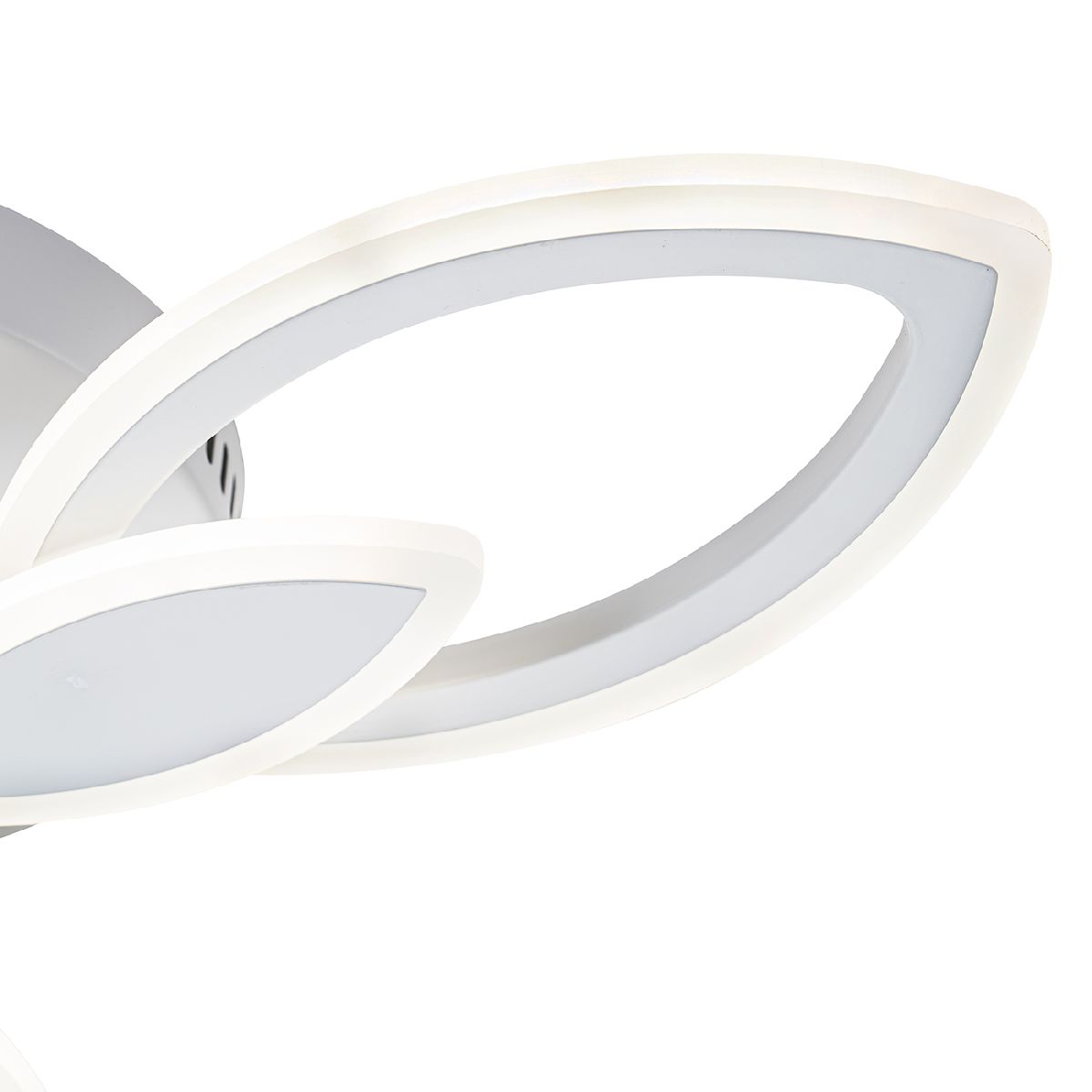 Потолочная люстра Escada Gentle 10287/3LED Потолочная люстра Escada Gentle 10287/3LED