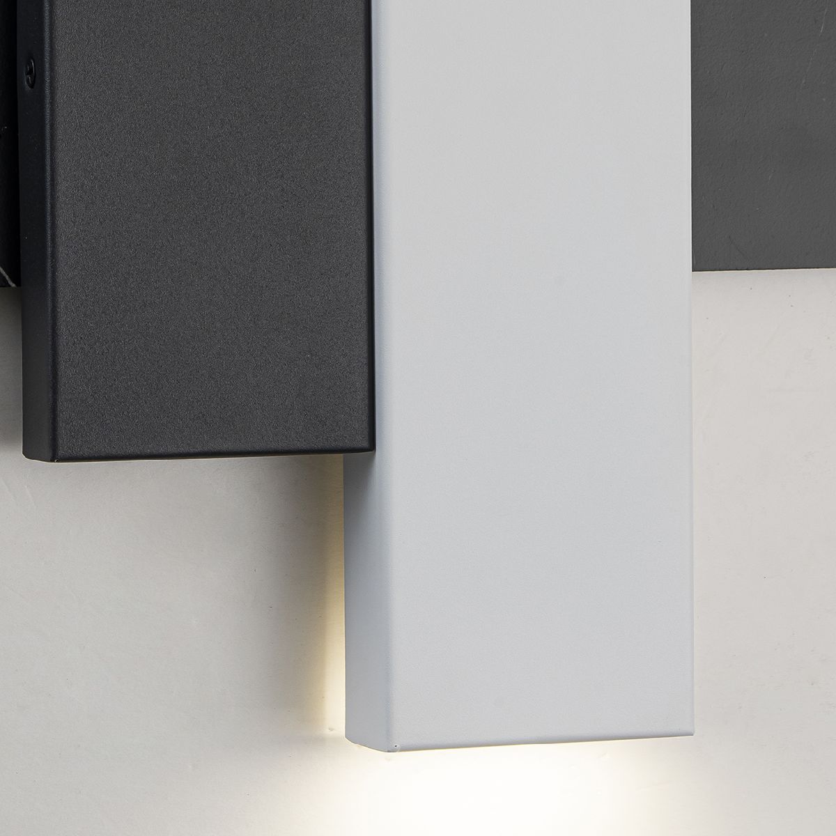 Настенный светильник Indigo Avanzato 14023/2W Black stone V000120L Настенный светильник Indigo Avanzato 14023/2W Black stone V000120L