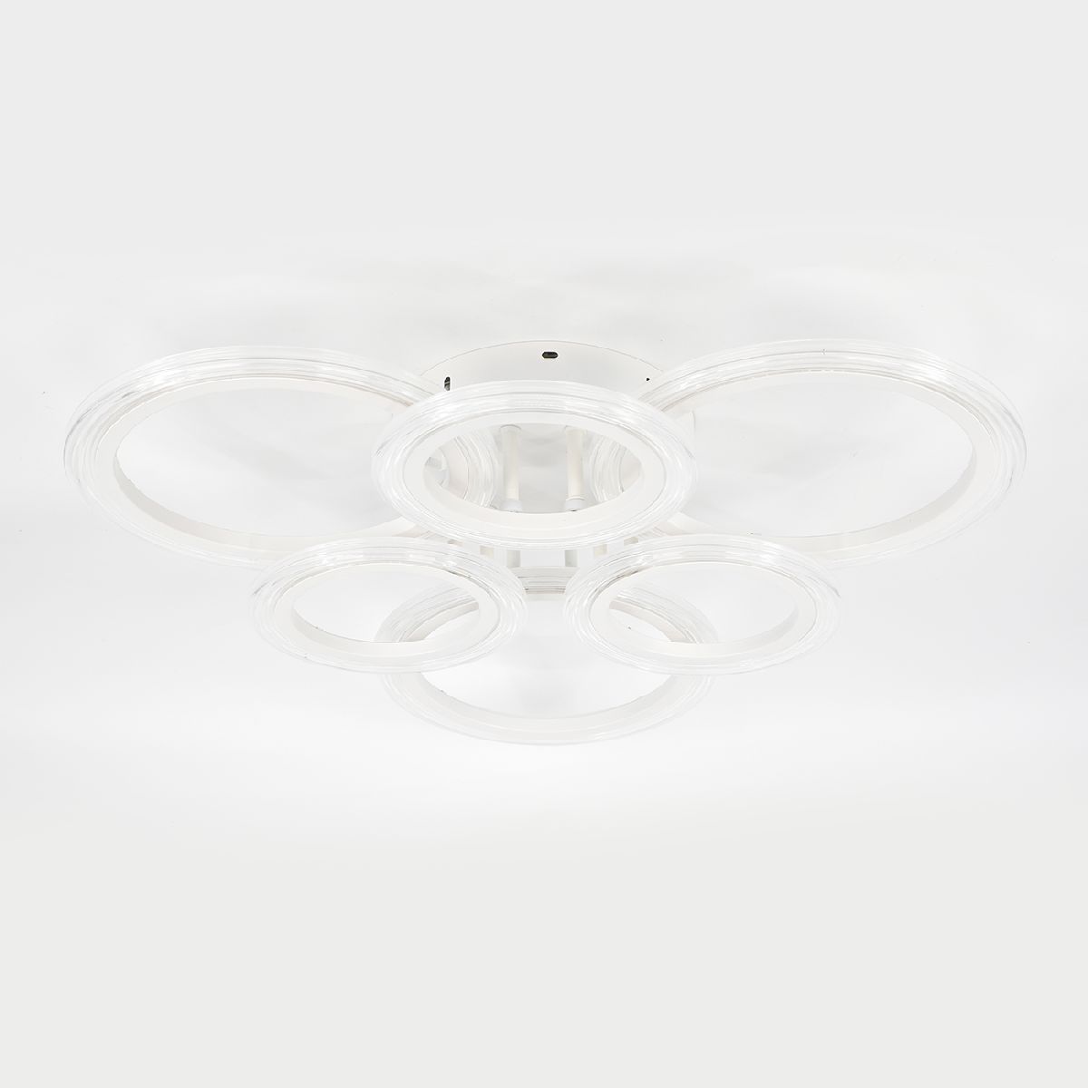 Потолочная люстра Escada Avani 10258/6LED Потолочная люстра Escada Avani 10258/6LED