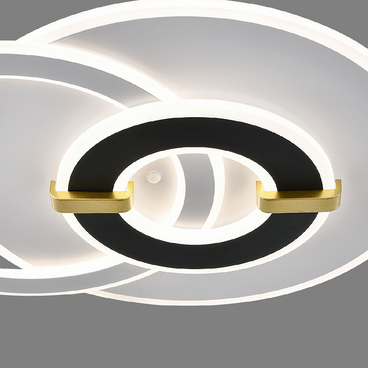 Потолочная люстра Escada Antlia 10269/3LED Потолочная люстра Escada Antlia 10269/3LED