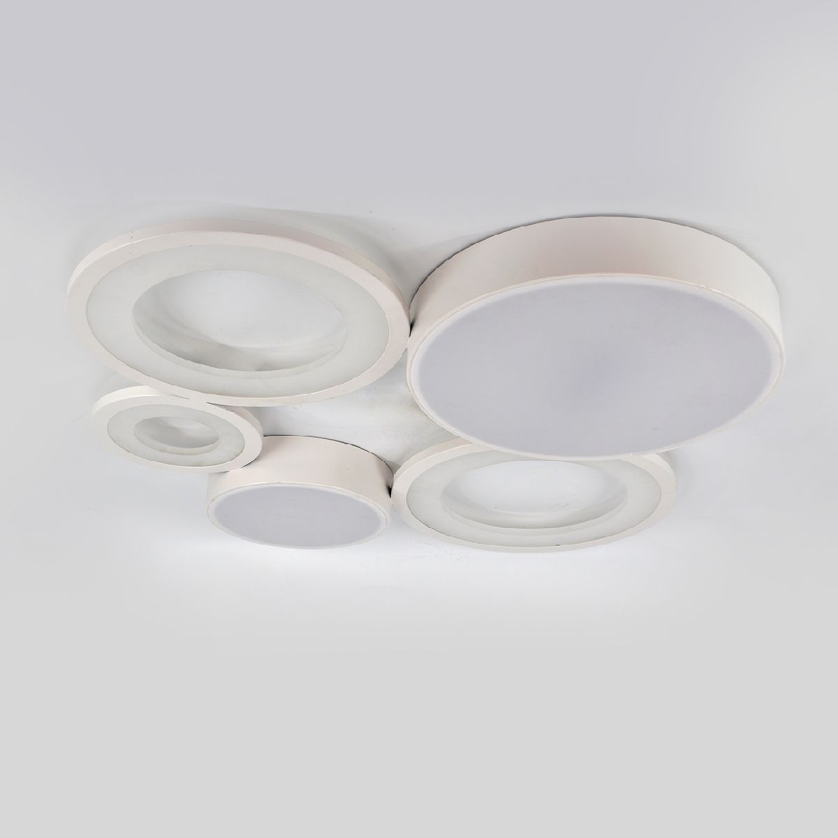 Потолочная люстра Escada Streamline 10286/5LED Потолочная люстра Escada Streamline 10286/5LED