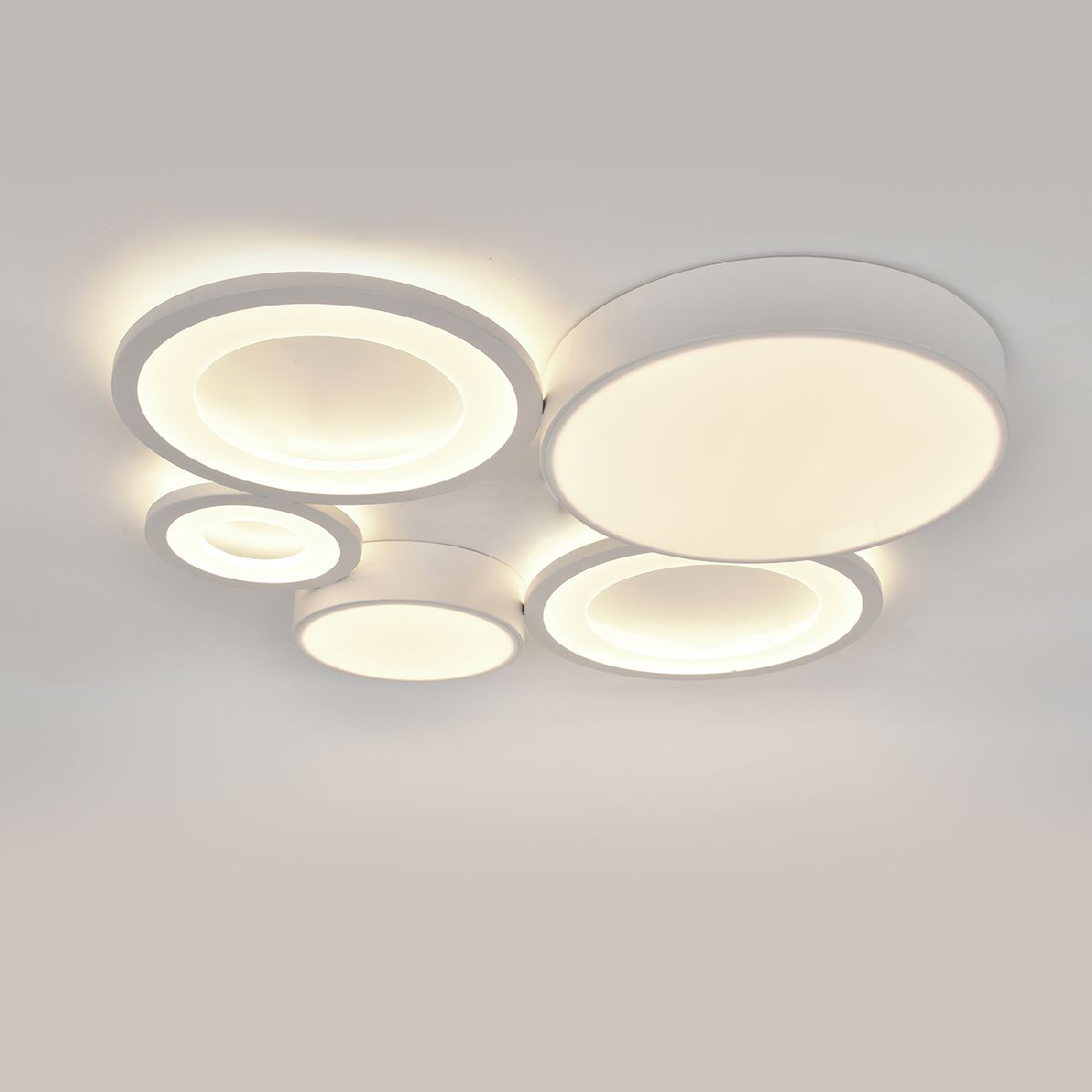 Потолочная люстра Escada Streamline 10286/5LED Потолочная люстра Escada Streamline 10286/5LED