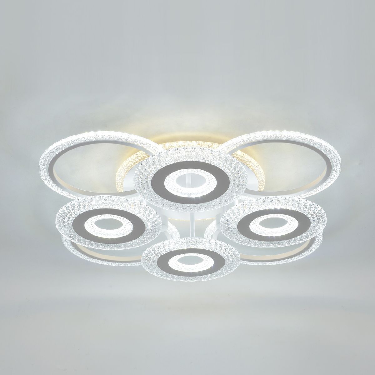 Потолочная люстра Escada Klio 10276/8LED Потолочная люстра Escada Klio 10276/8LED