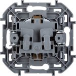 Розетка с/з со шторками с защитной крышкой Legrand Inspiria 673743