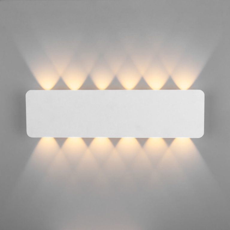 Настенный светильник Elektrostandard Angle 4690389174001