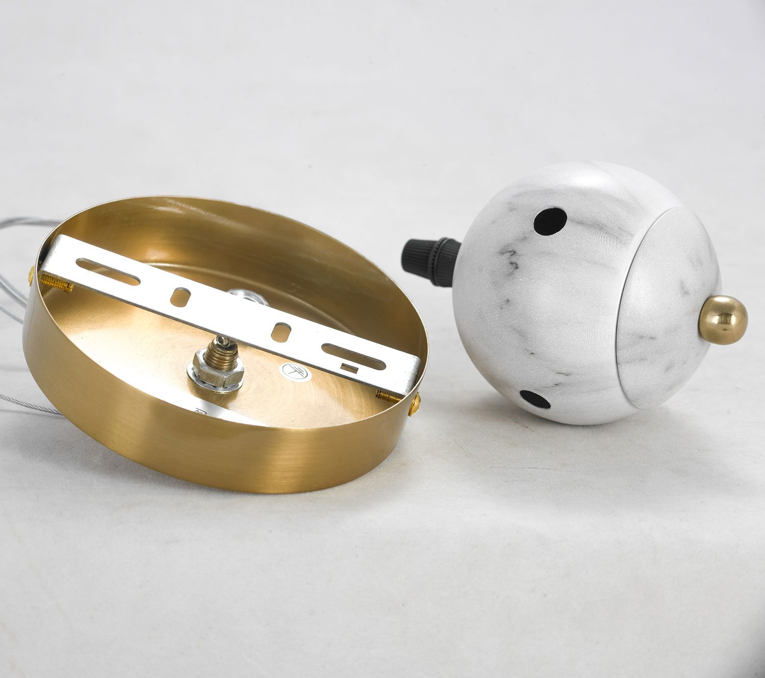Подвесная люстра Lussole LSP-8412 Подвесная люстра Lussole LSP-8412