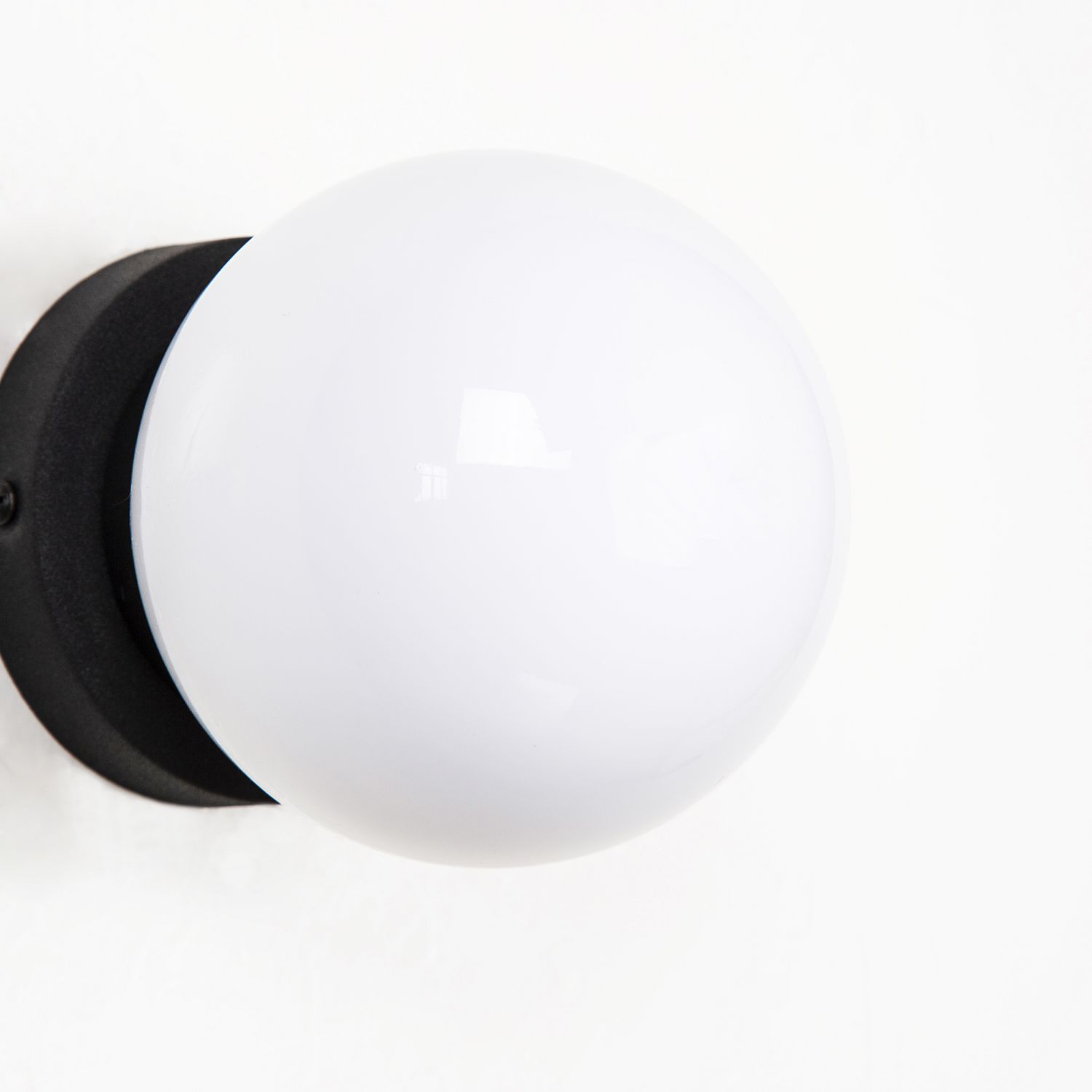 Уличный настенный светильник Favourite Ballito 4069-1W Уличный настенный светильник Favourite Ballito 4069-1W