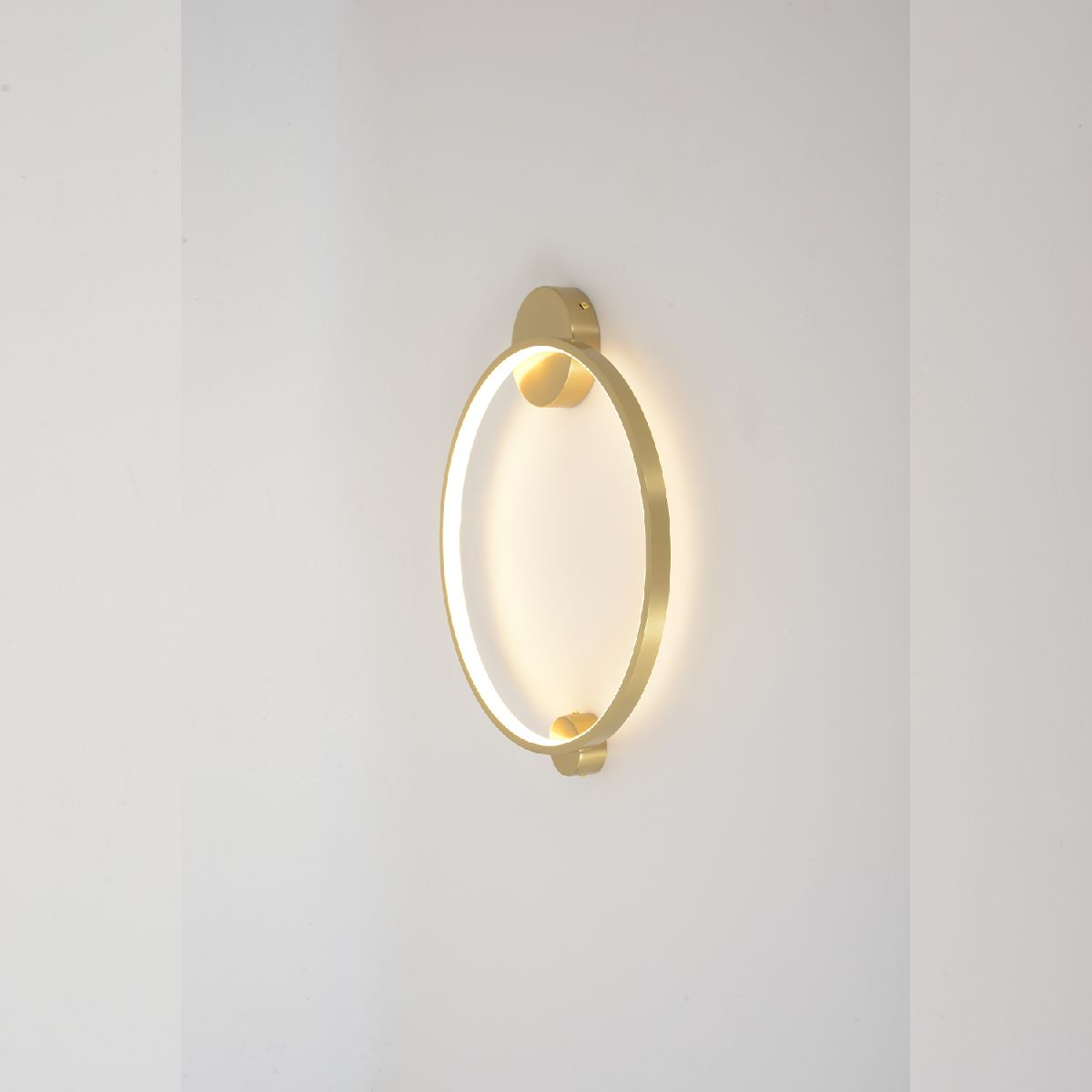 Настенный светильник Crystal Lux REAL AP18W LED BRASS Настенный светильник Crystal Lux REAL AP18W LED BRASS
