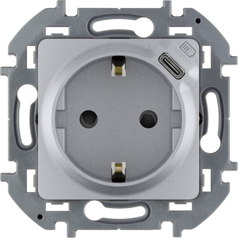 Розетка с/з с USB тип C со шторками Legrand Inspiria 673772