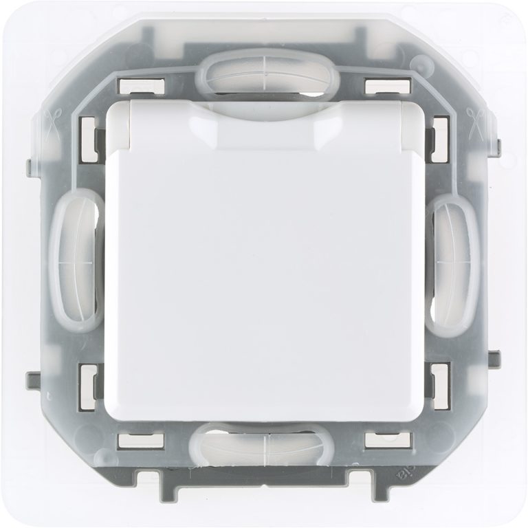 Розетка с/з со шторками с защитной крышкой Legrand Inspiria 673740