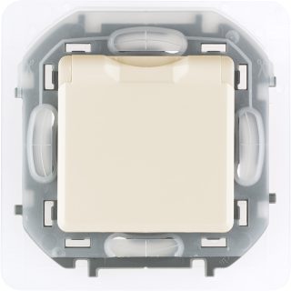 Розетка с/з со шторками с защитной крышкой Legrand Inspiria 673741