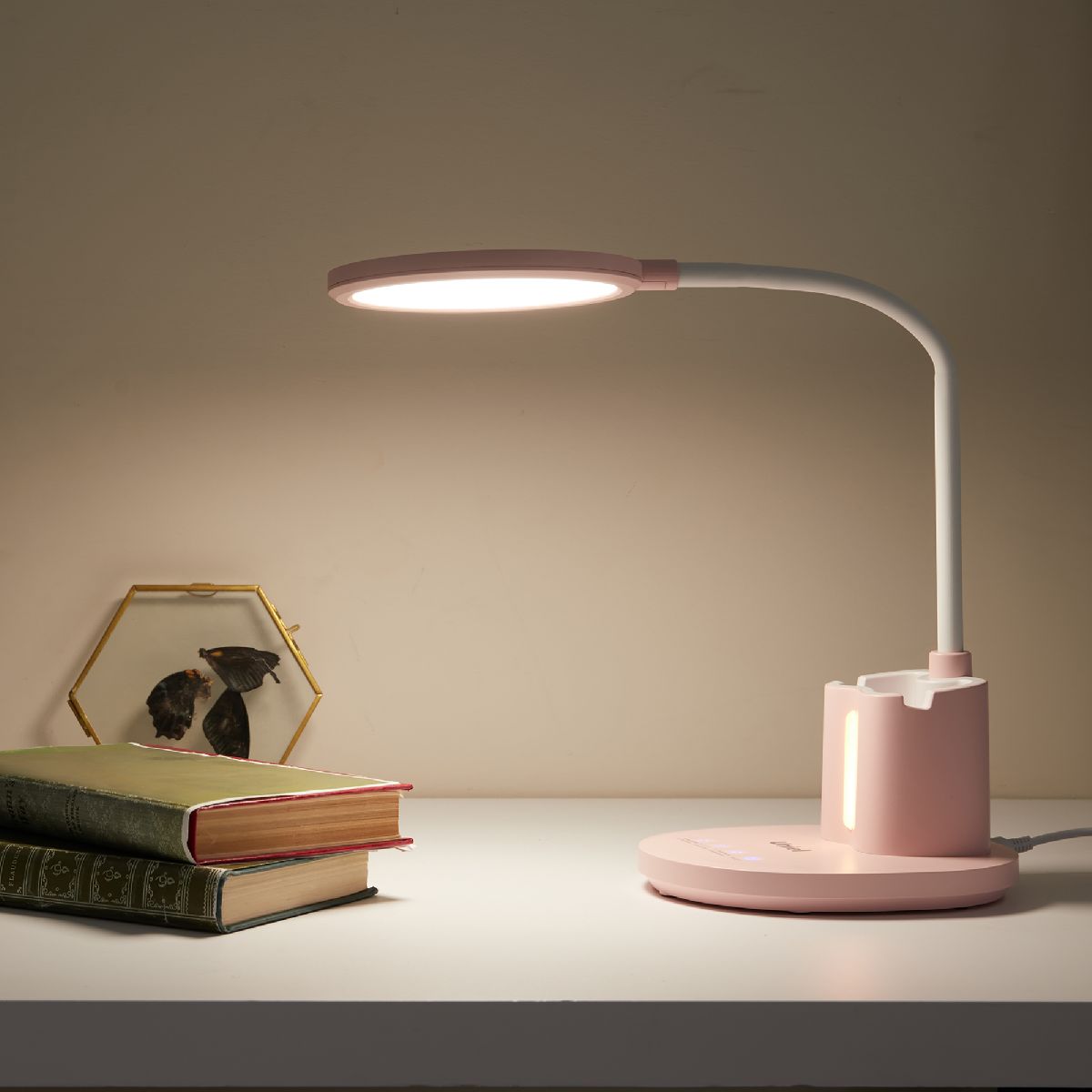Настольная лампа Uniel ULM-D150 15W/3000-6500K/DIM PINK UL-00011293 Настольная лампа Uniel ULM-D150 15W/3000-6500K/DIM PINK UL-00011293