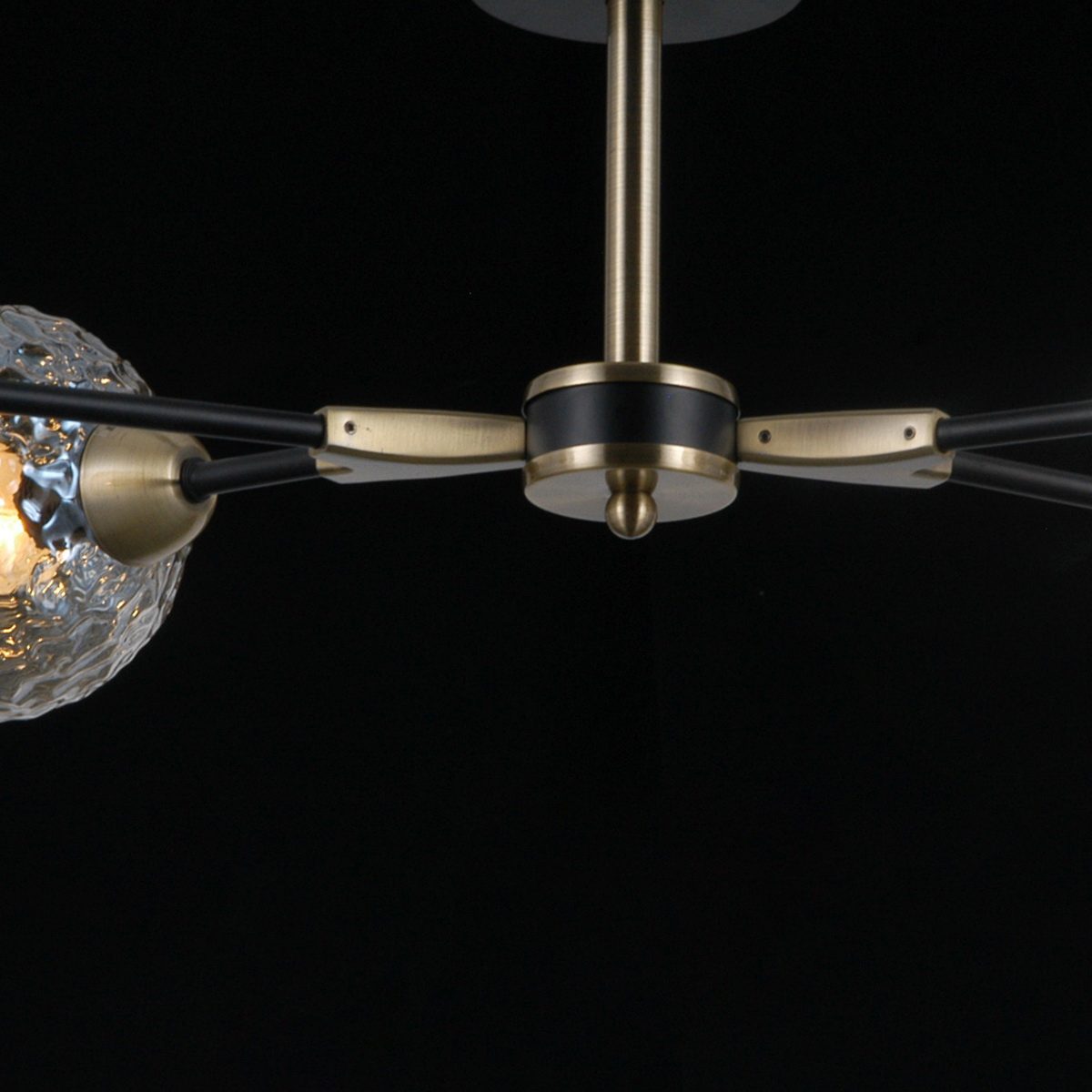 Люстра на штанге Illumico IL0253-4CSQ-79 BK AB Люстра на штанге Illumico IL0253-4CSQ-79 BK AB