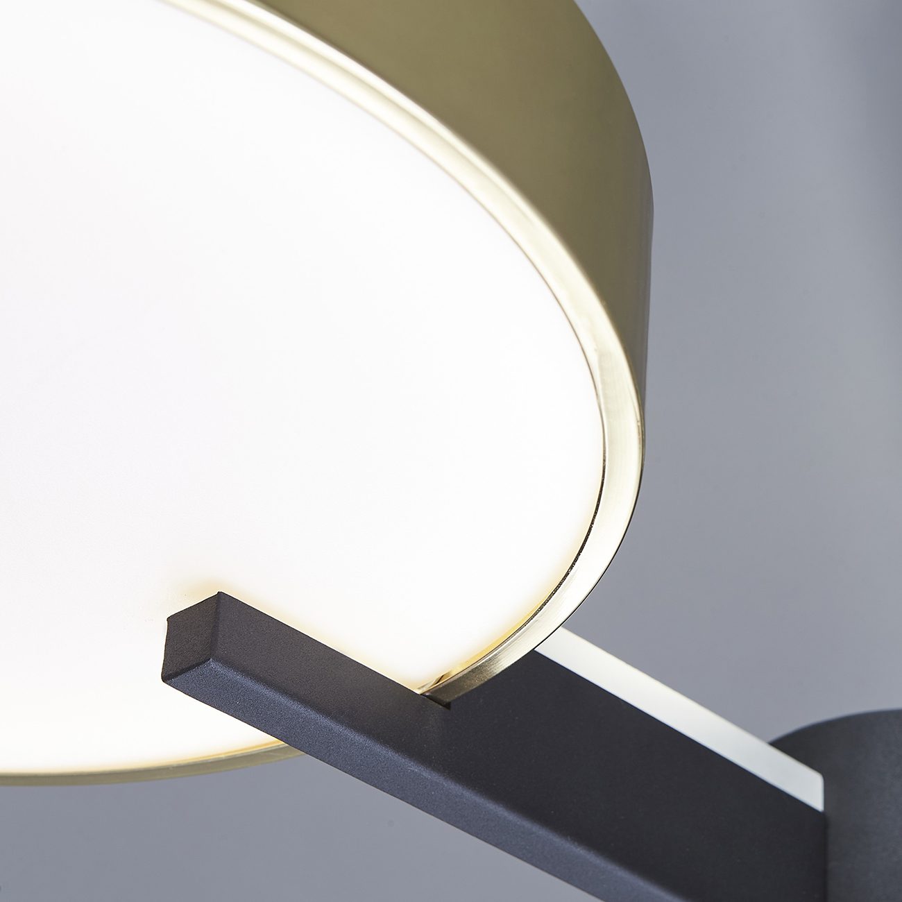 Потолочная светодиодная люстра Escada Expert 10209/3LED Потолочная светодиодная люстра Escada Expert 10209/3LED