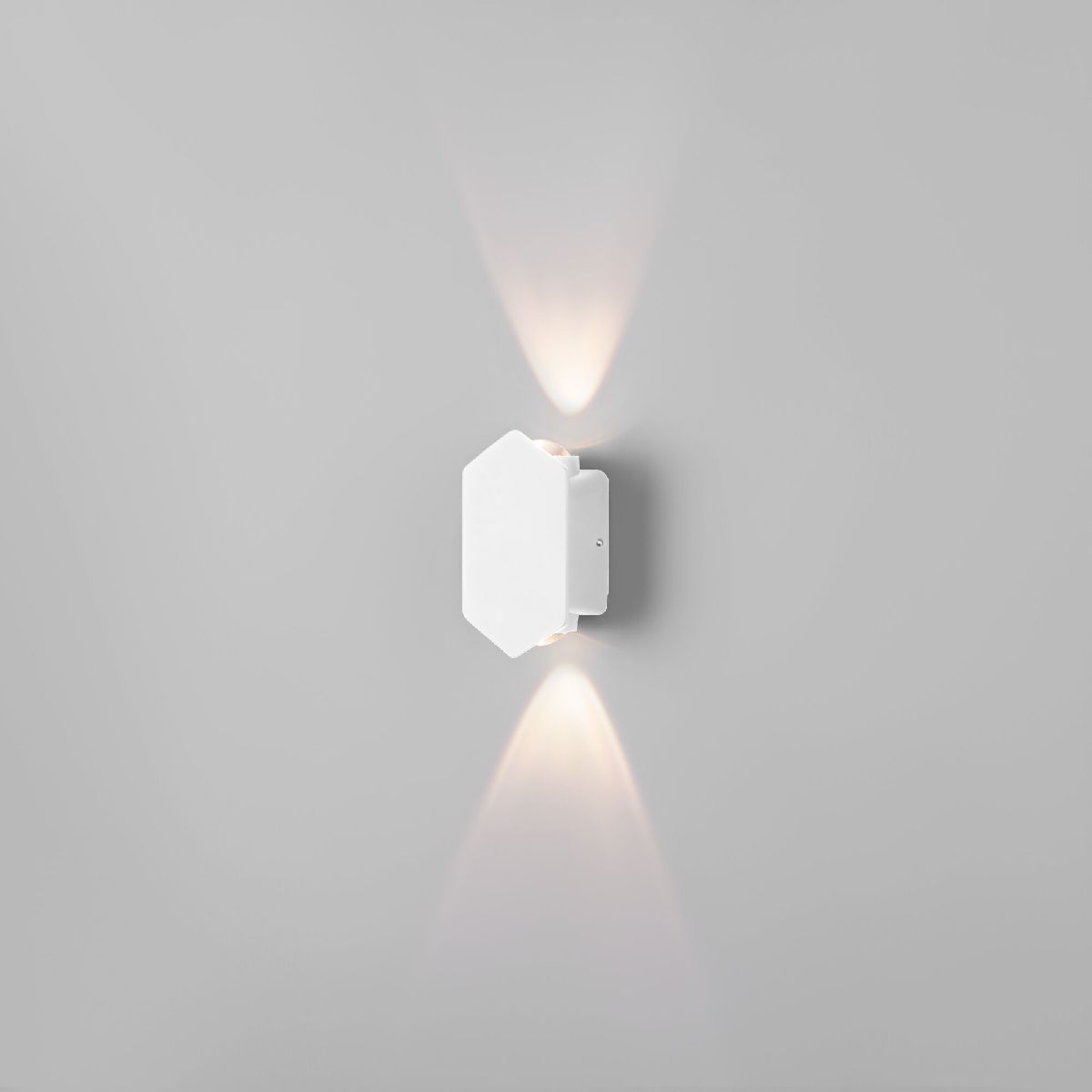 Уличный настенный светильник Elektrostandard Mini Light 35152/D белый 4690389188350 a060878 Уличный настенный светильник Elektrostandard Mini Light 35152/D белый 4690389188350 a060878