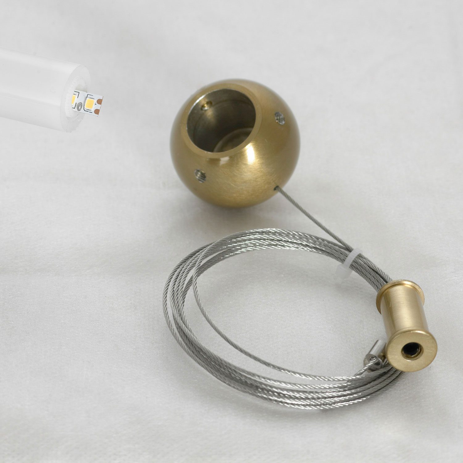 Подвесная люстра Lussole Concord LSP-7021 Подвесная люстра Lussole Concord LSP-7021